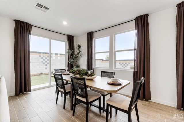 3830 Hickory Village Lane, Shafter, CA 93263