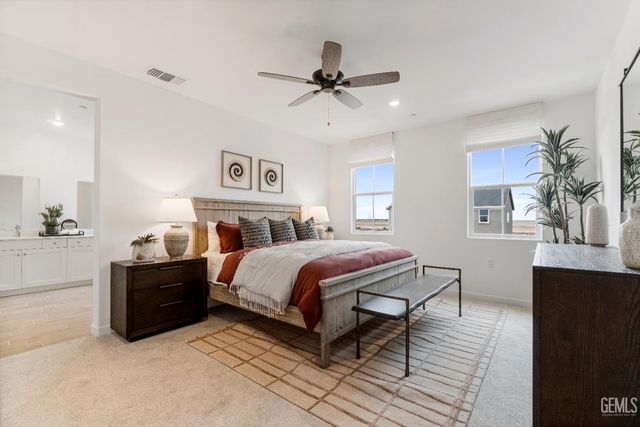 3830 Hickory Village Lane, Shafter, CA 93263