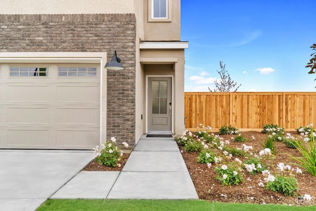 3830 Hickory Village Lane, Shafter, CA 93263