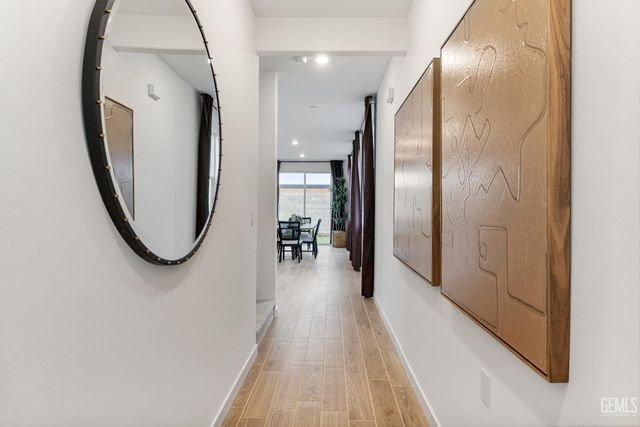 3830 Hickory Village Lane, Shafter, CA 93263