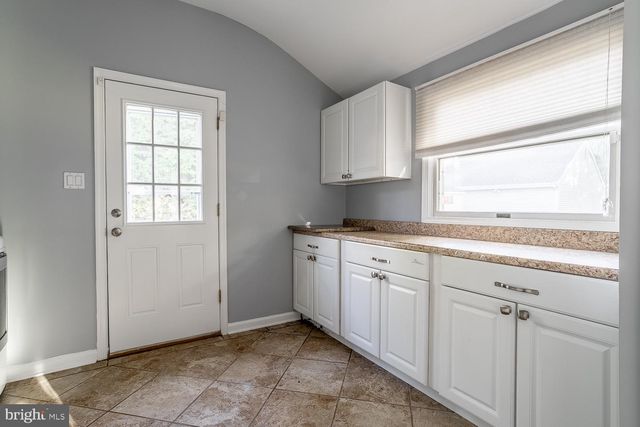 125 SCHOOLHOUSE TER, Mount Laurel, NJ 08054