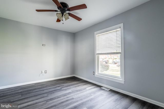 125 SCHOOLHOUSE TER, Mount Laurel, NJ 08054