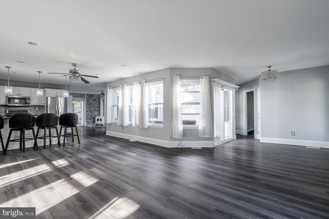 125 SCHOOLHOUSE TER, Mount Laurel, NJ 08054