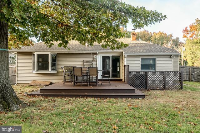 125 SCHOOLHOUSE TER, Mount Laurel, NJ 08054
