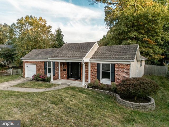 125 SCHOOLHOUSE TER, Mount Laurel, NJ 08054