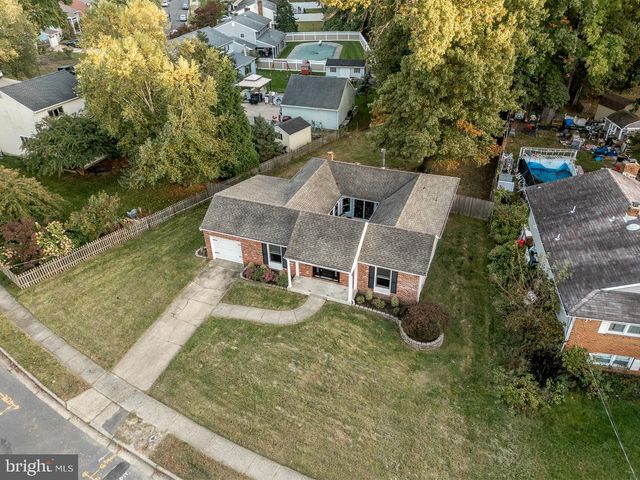125 SCHOOLHOUSE TER, Mount Laurel, NJ 08054