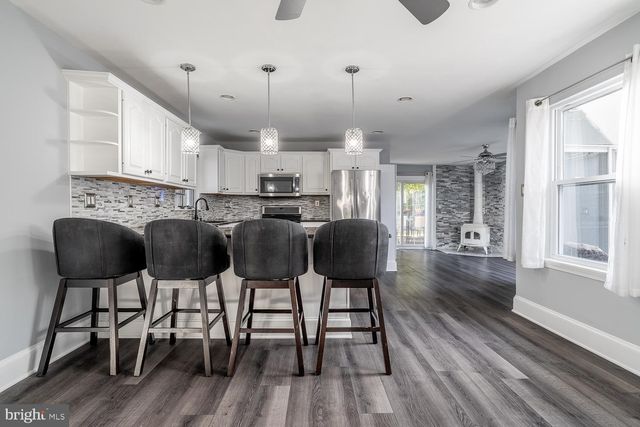 125 SCHOOLHOUSE TER, Mount Laurel, NJ 08054