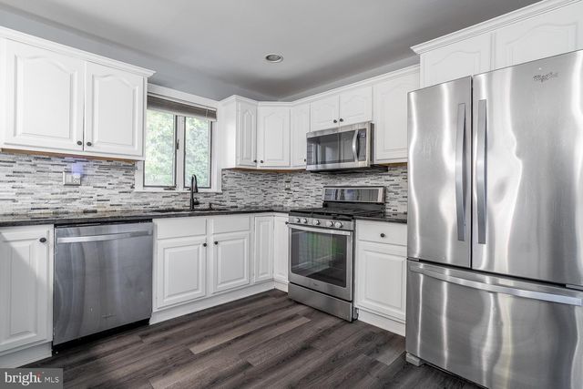 125 SCHOOLHOUSE TER, Mount Laurel, NJ 08054