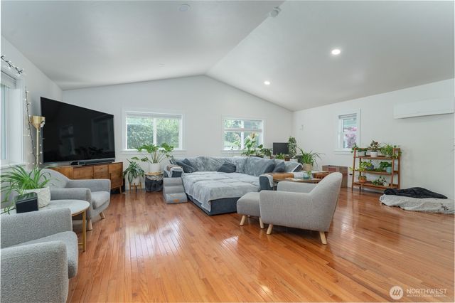 2043 Bethel Street NE, Olympia, WA 98506