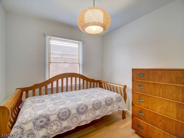 21 N 18th St, Kenilworth Boro, NJ 07033