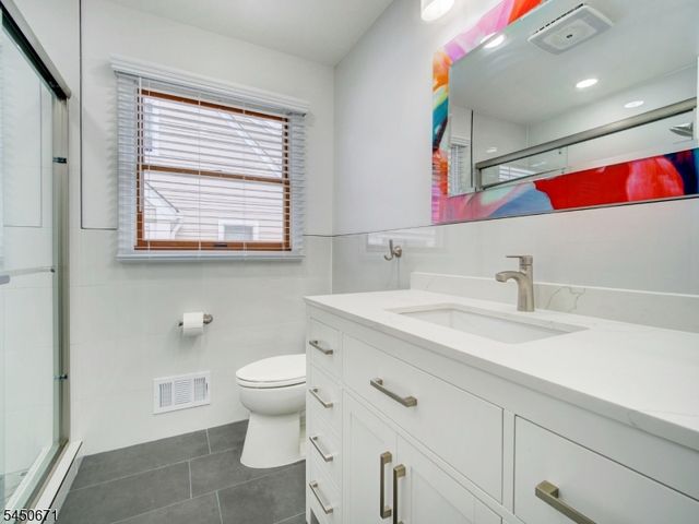 21 N 18th St, Kenilworth Boro, NJ 07033