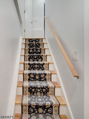 21 N 18th St, Kenilworth Boro, NJ 07033