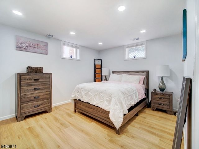 21 N 18th St, Kenilworth Boro, NJ 07033