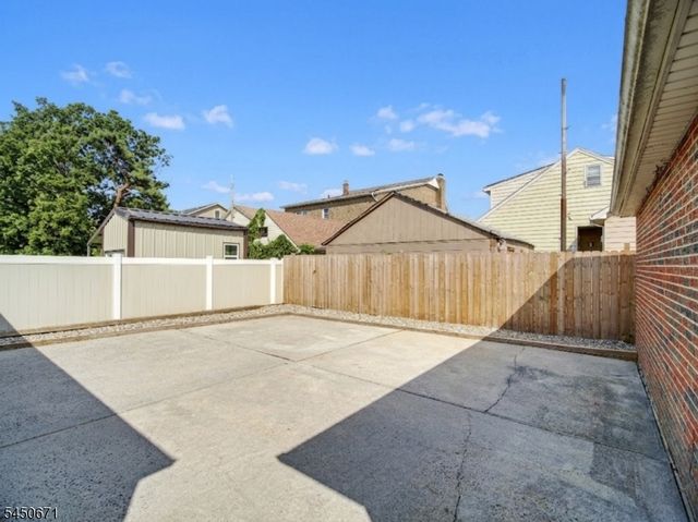 21 N 18th St, Kenilworth Boro, NJ 07033