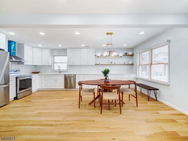 21 N 18th St, Kenilworth Boro, NJ 07033