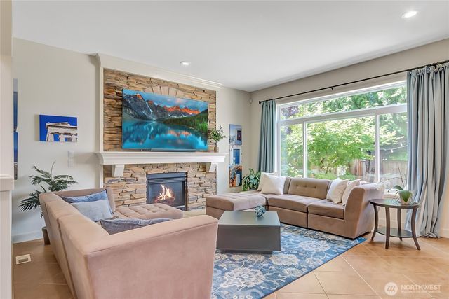 323 240th Place SE, Sammamish, WA 98074