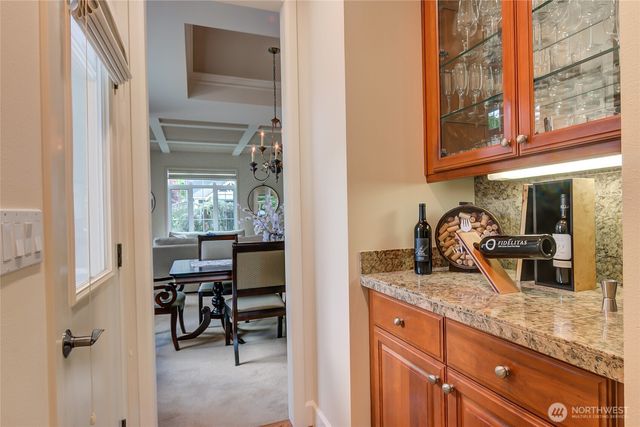 323 240th Place SE, Sammamish, WA 98074