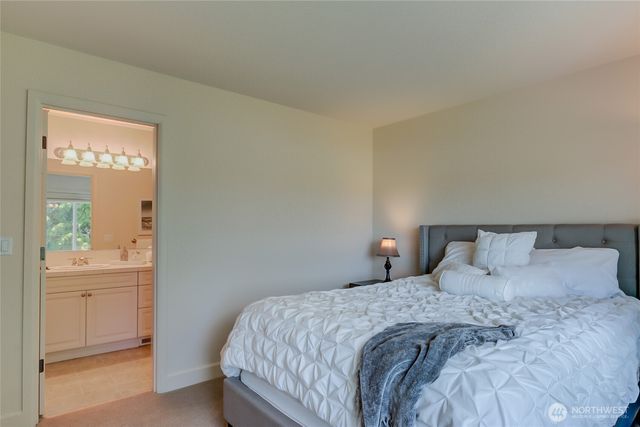 323 240th Place SE, Sammamish, WA 98074