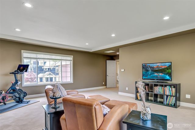 323 240th Place SE, Sammamish, WA 98074