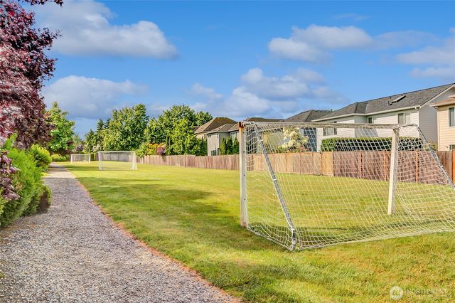 323 240th Place SE, Sammamish, WA 98074