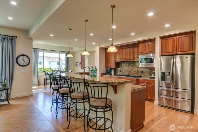 323 240th Place SE, Sammamish, WA 98074