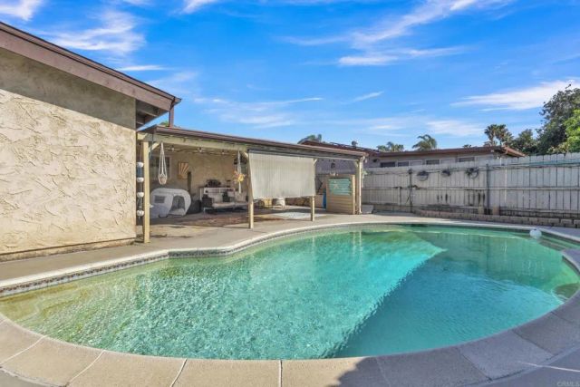 152 S Stephanie Ln, El Cajon, CA 92019