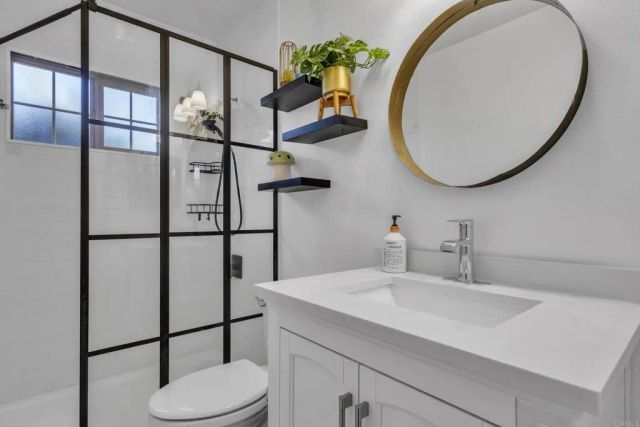 152 S Stephanie Ln, El Cajon, CA 92019