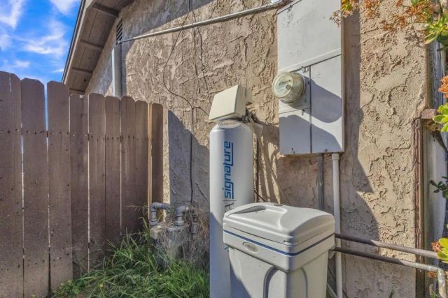 152 S Stephanie Ln, El Cajon, CA 92019