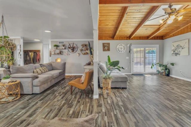 152 S Stephanie Ln, El Cajon, CA 92019