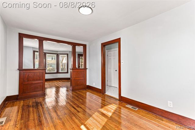 107 Elm Street, River Rouge, MI 48218