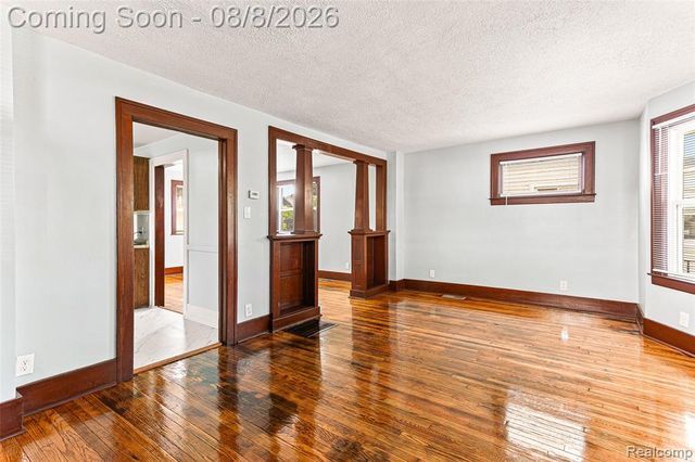 107 Elm Street, River Rouge, MI 48218