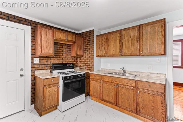 107 Elm Street, River Rouge, MI 48218