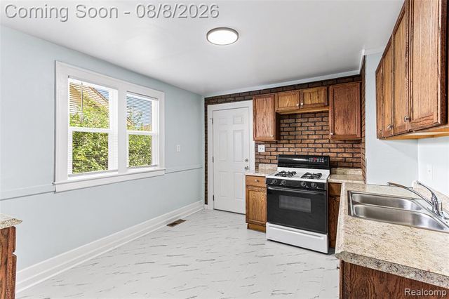 107 Elm Street, River Rouge, MI 48218