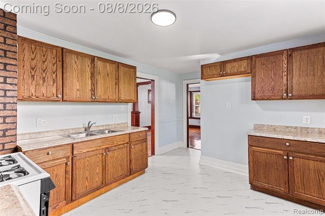 107 Elm Street, River Rouge, MI 48218
