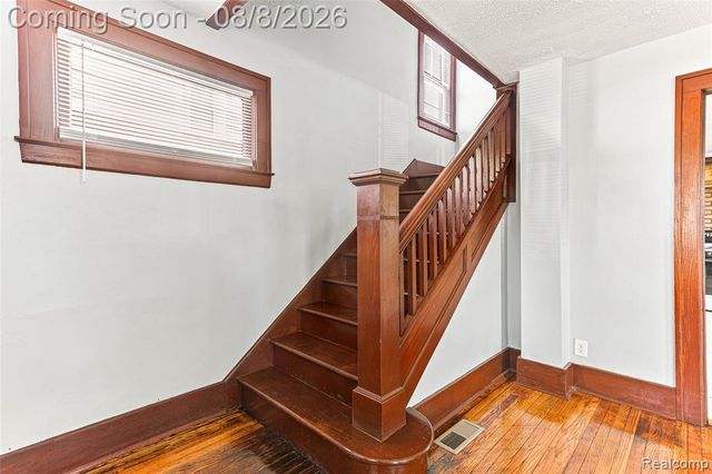 107 Elm Street, River Rouge, MI 48218
