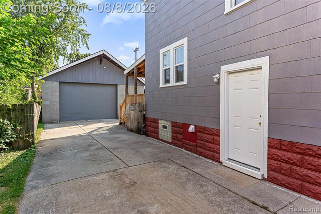 107 Elm Street, River Rouge, MI 48218