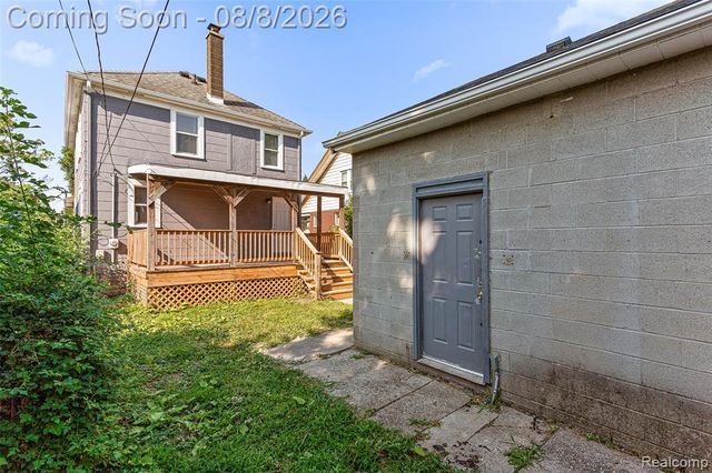 107 Elm Street, River Rouge, MI 48218