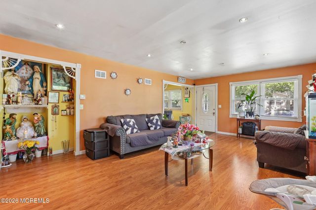 525 Jackson Avenue, Brick, NJ 08723