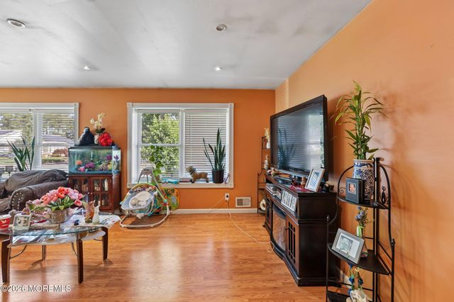 525 Jackson Avenue, Brick, NJ 08723