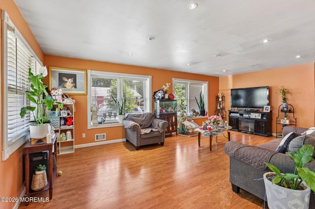 525 Jackson Avenue, Brick, NJ 08723