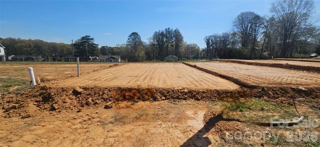 1241 Signal Avenue, Gastonia, NC 28052