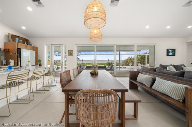 211 S Bear Pointe Drive, Lake Placid, FL 33852