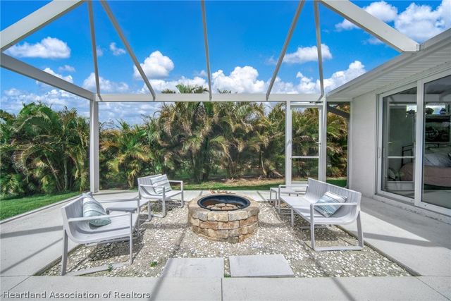 211 S Bear Pointe Drive, Lake Placid, FL 33852