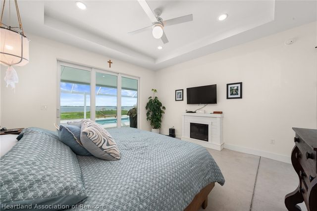 211 S Bear Pointe Drive, Lake Placid, FL 33852