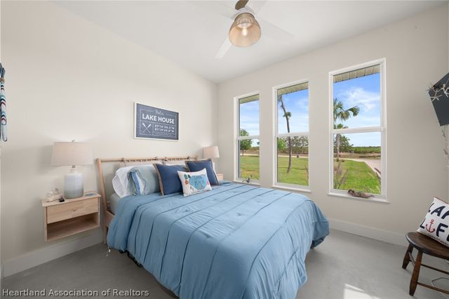 211 S Bear Pointe Drive, Lake Placid, FL 33852