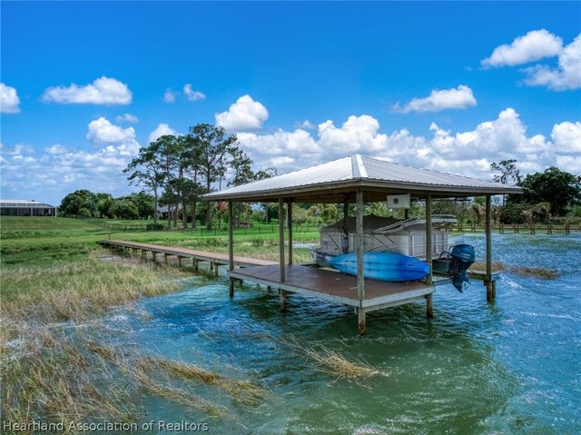 211 S Bear Pointe Drive, Lake Placid, FL 33852