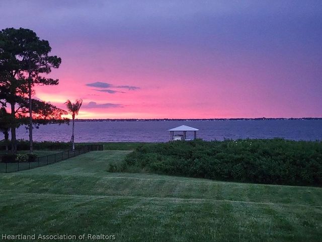 211 S Bear Pointe Drive, Lake Placid, FL 33852