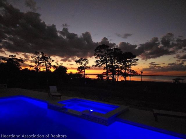 211 S Bear Pointe Drive, Lake Placid, FL 33852