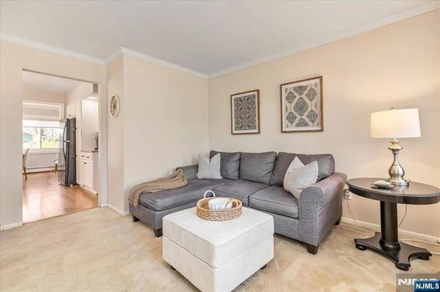 48 Oliver Place, Ringwood, NJ 07456