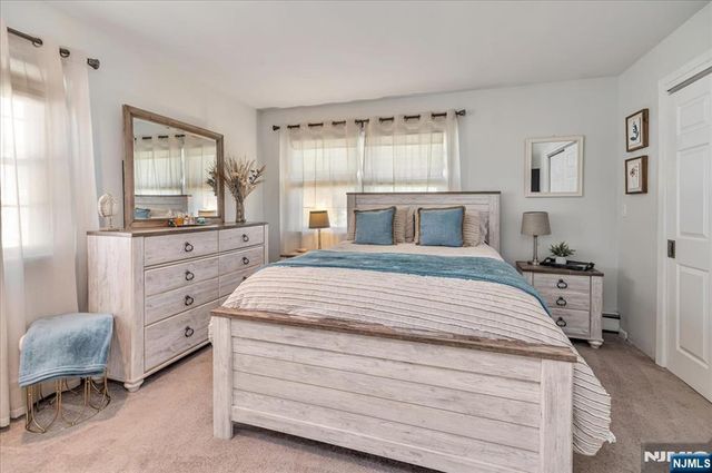 48 Oliver Place, Ringwood, NJ 07456